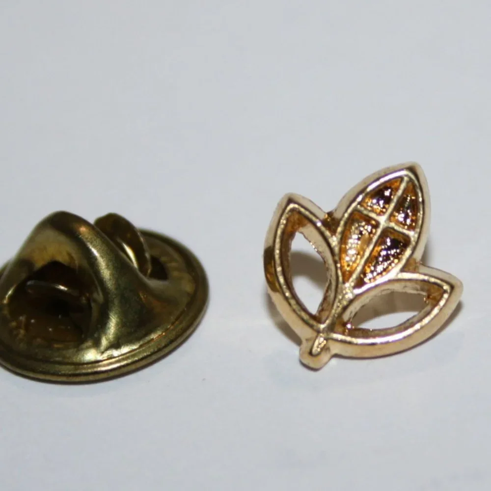 🌾✝️ Vintage Gold Wheat + Cross Lapel Pin · 0.5